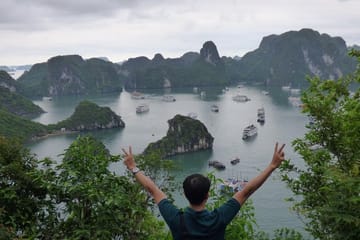 Two-Day Cruise and Kayaking Tour in Hạ Long Bay