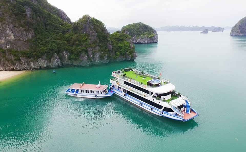 Luxury 1-Day La Casta Cruise Tour in Halong Bay, Vietnam