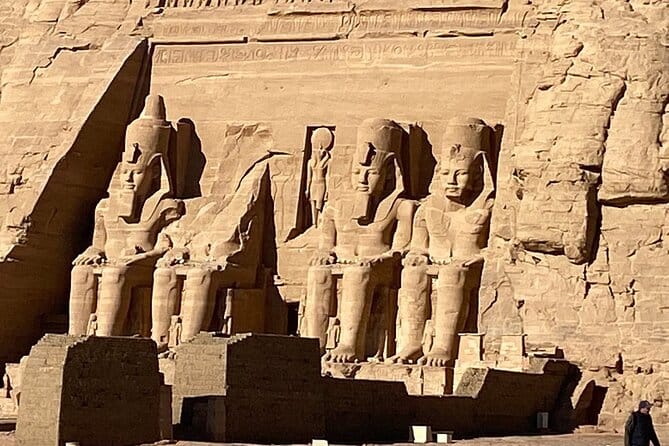 Aswan: Day Tour to Abu Simbel from Aswan by Private Car