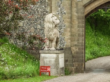 Private Day Trip to Arundel Castle from London