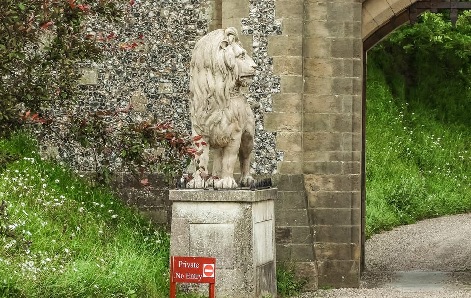 Private Day Trip to Arundel Castle from London