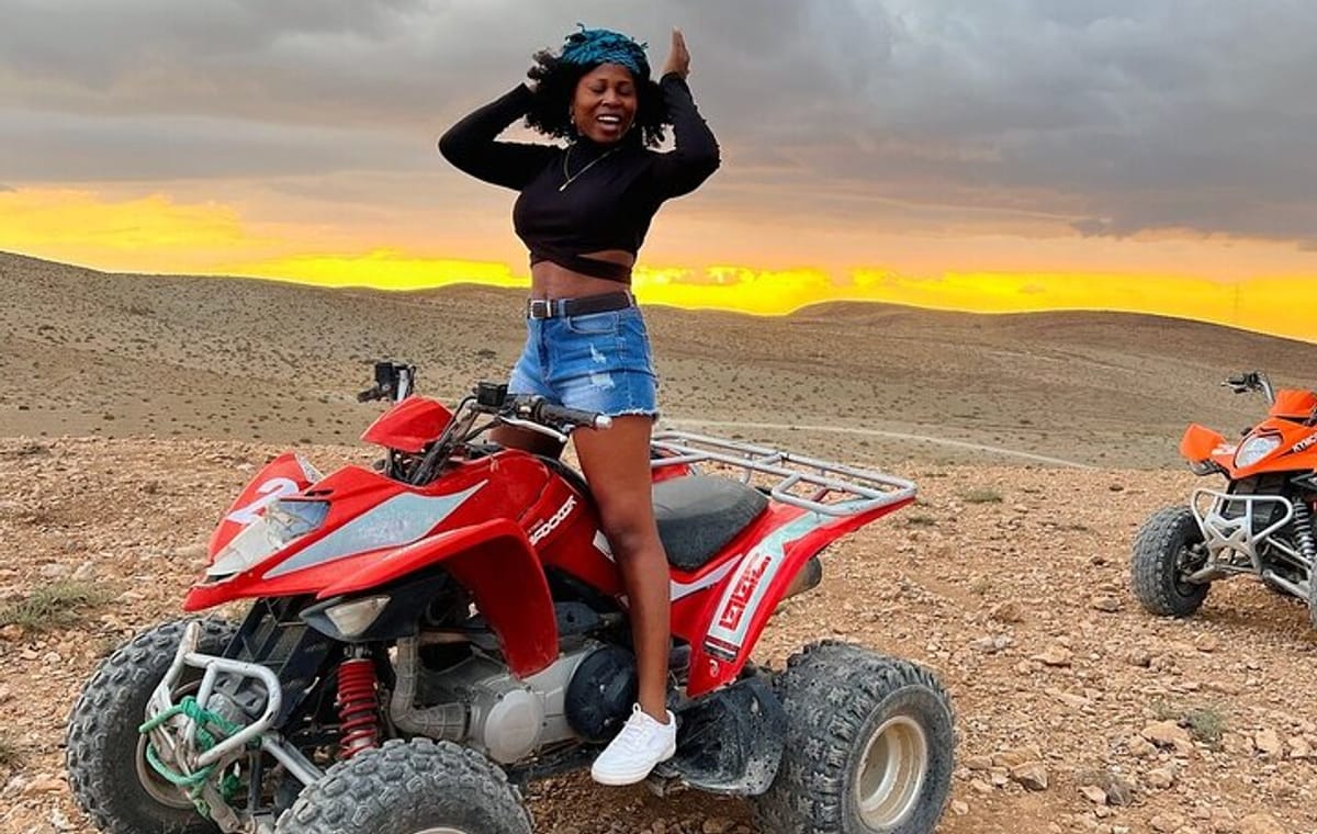 From Marrakech: Quad Bike and Dinner Show in Agafay Desert