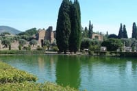 Hadrian's villa, Pecile