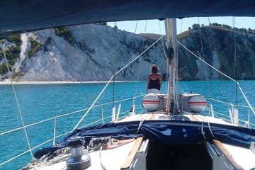 Full-Day Sailing Tour of Kefalonia from Argostolion Port