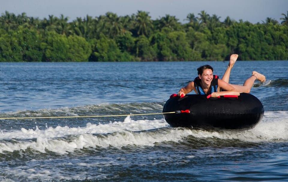 Private 20 Minutes Donut Ride in Negombo