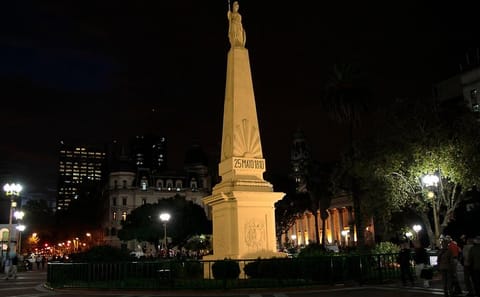 Buenos Aires Night Tour: Explore Palermo, Recoleta & Puerto Madero