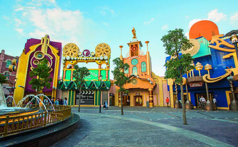 Private Transfer Tour to Motiongate Dubai Theme Park