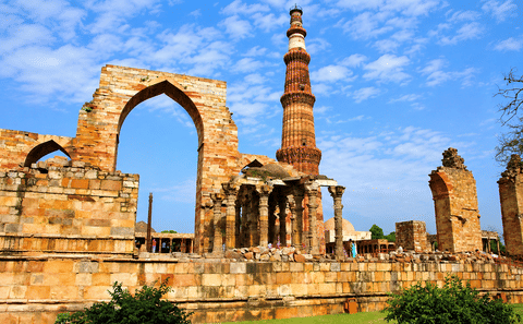 From Delhi: Golden Triangle Tour with Sunrise Taj Mahal
