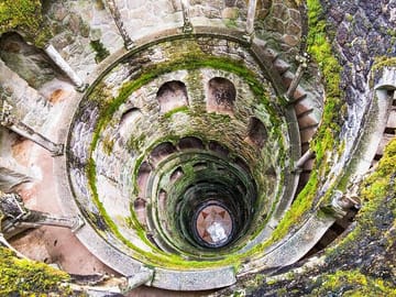 Guided Day Tour of Sintra, Palácio da Pena, and Cascais