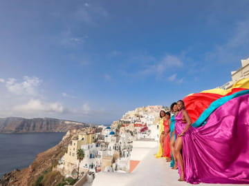 Private Photography Tour in Fira, Santorini with Dress Shoot