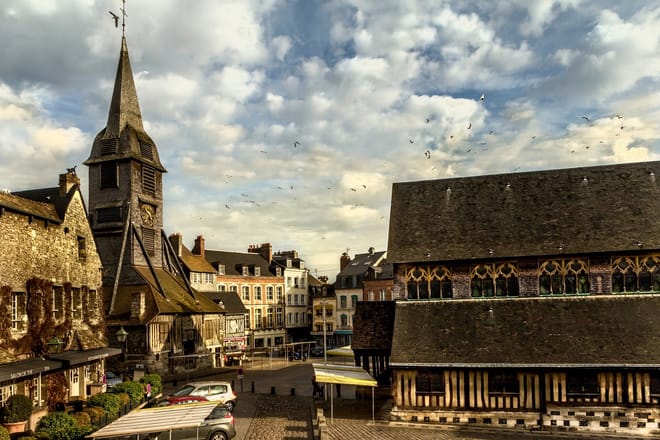 Private Normandy Guided Day Trip from Paris by Minivan with Calvados Tasting 9