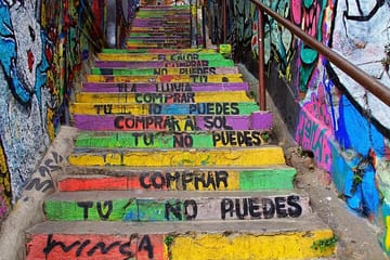 Valparaiso private walking tour of history and art landmarks