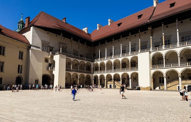 Cracow: Wawel Castle and Cathedral Guided Tour 9