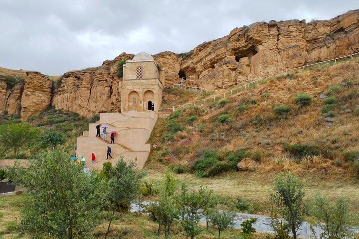 Diribaba mauseloum-Shamakhi tour-azerbaijan tour-baku tour-pilgrime tour-03