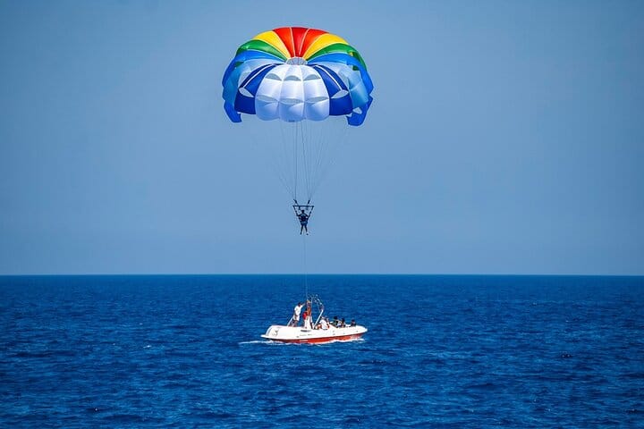 Parasailing, Banana & Sofa Boat & Private transfer in Hurghada
