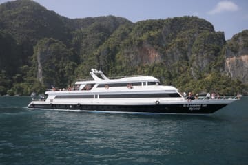 Phi Phi Island Tour by Cruise