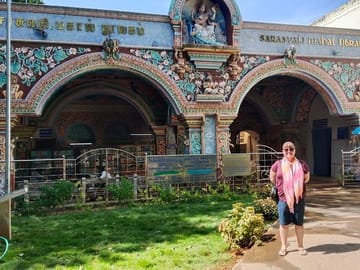 Cultural Temples and Backwaters Tour in South India
