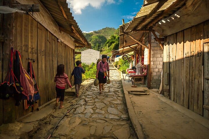 From Hanoi: 3-Days Sapa Trekking and Bus Tour from Hanoi