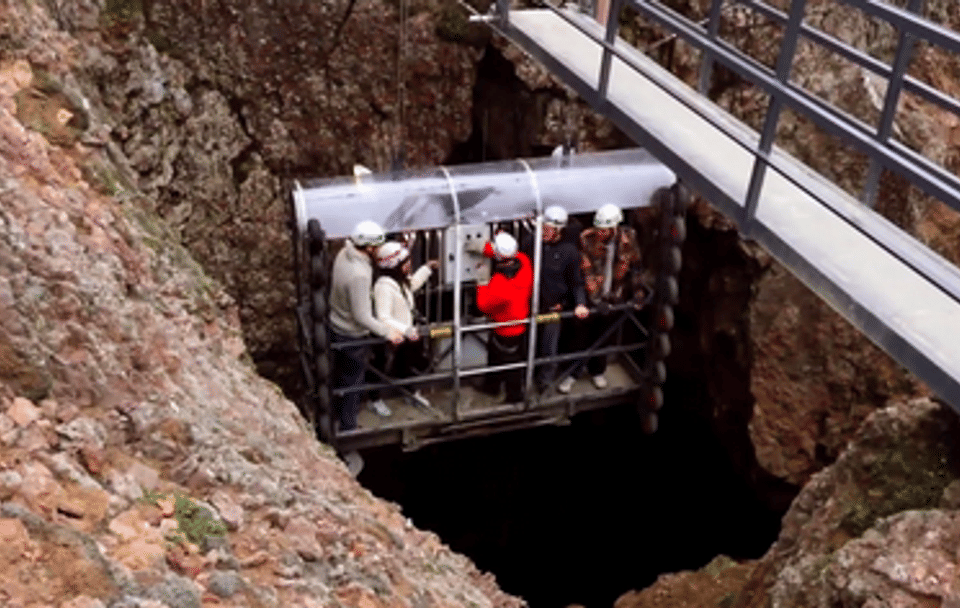 Private Volcano Exploration and Sky Lagoon Retreat in Reykjavík