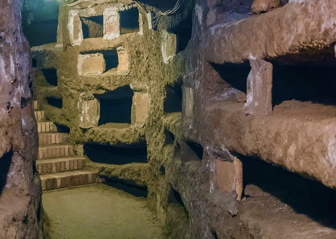 Rome: Underground Catacombs & Private Golf Cart Tour of Rome