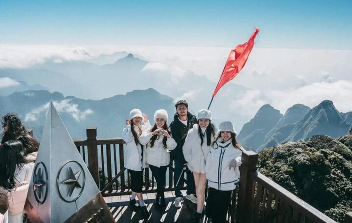 2 Days Fansipan Cable Car And Cat Cat Village With Hotel