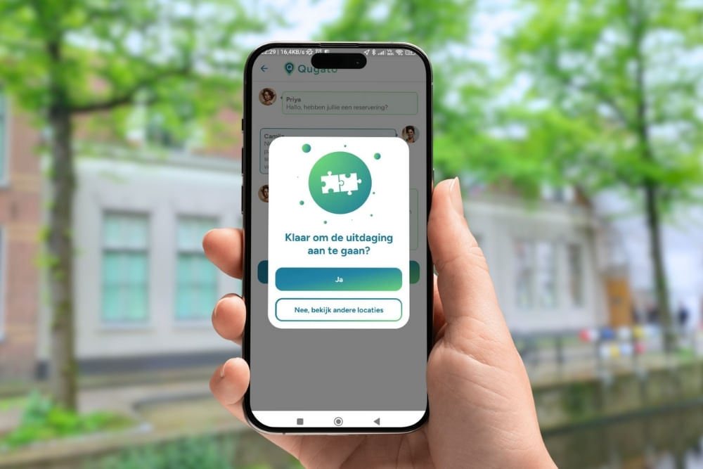 Phone showing the app interface of a challenge of the Amersfoort City Detective game.