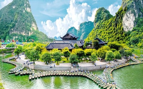 Bich Dong Trang An Private Day Tour Visit Local Family & Boating