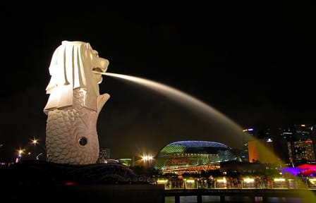 Private Singapore Customized Tour With Driver in small group