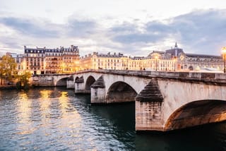 CDG Tranfers with Paris City Tour, River cruise and Crazy horse
