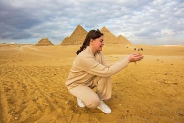 Private Guided Tour of Giza Pyramids and Saqqara
