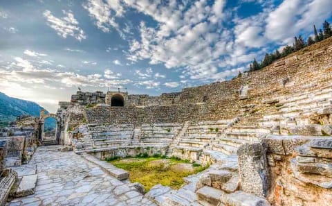 8-Day Cultural Tour of Istanbul, Avanos, and Pamukkale