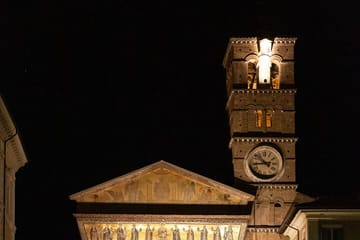 Private Walking Tour of Rome's Craft Beer Scene at Night