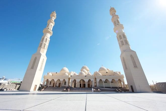 Private City Tour and Parasailing Adventure and Private transport - Hurghada
