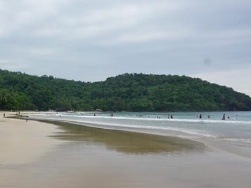Puerto Princesa Shore Excursion: Beach and City Tour