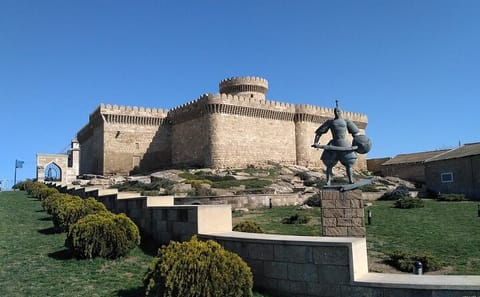 Private Full Day Archaeological Tour of Baku's Heritage