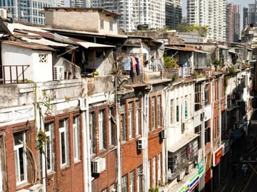 Xiamen local food tour on Historic Zhongshan Arcade Streets
