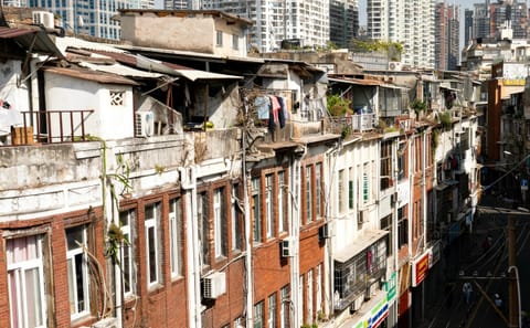 Xiamen food tour exploring Historic Zhongshan Arcade Streets
