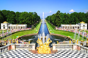 St. Petersburg: Motor ship to Peterhof with a Private Tour Of the Lower Park and Peterhof Palace