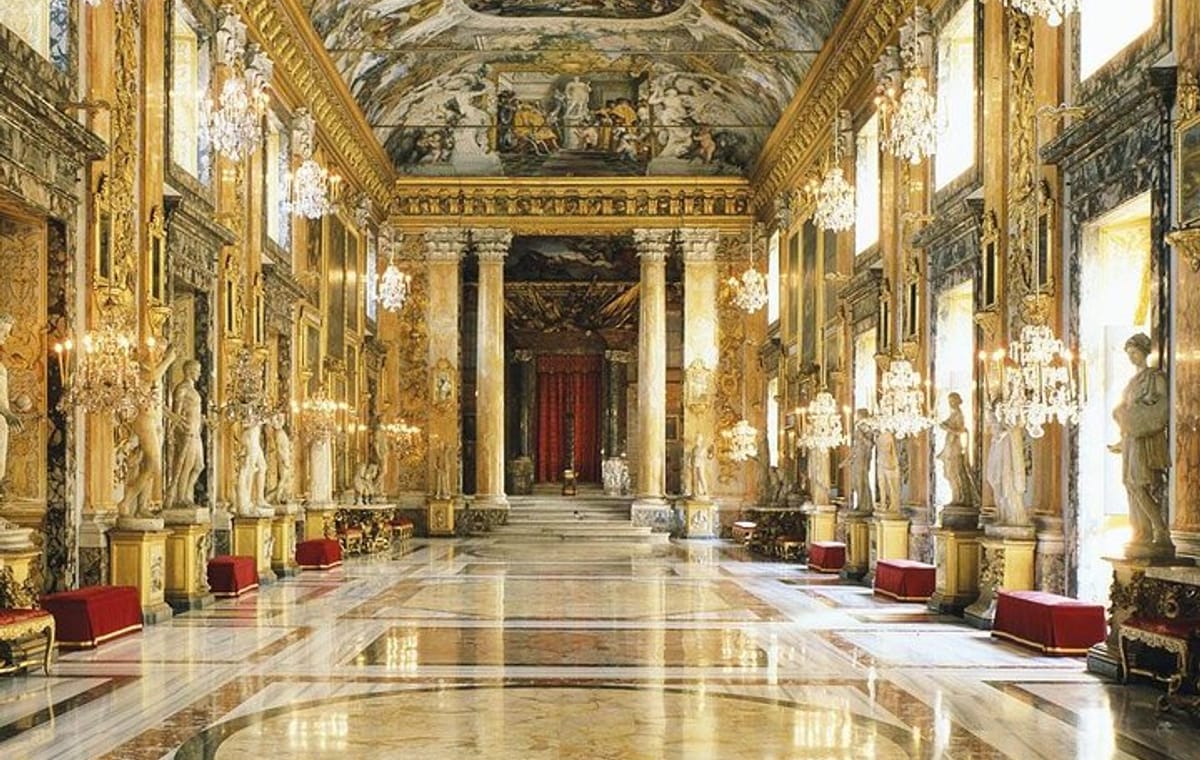 The Colonna Palace Walking Tour