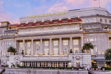 Cultural Walking Tour of Singapore's Marina Bay and Chinatown