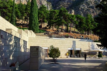 Delphi and Arachova full day touring experience