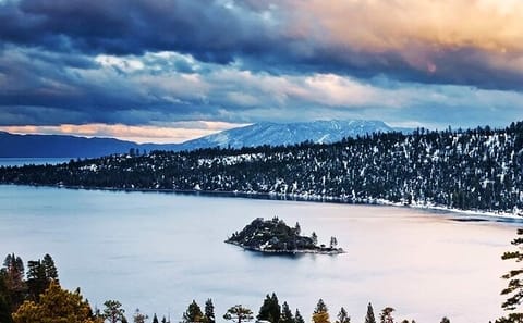 Emerald Bay Small Group Tour from San Francisco