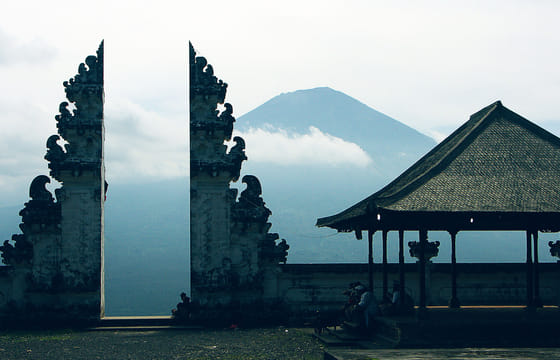 Cultural Day Trip to Lempuyang Temple and Tirta Gangga