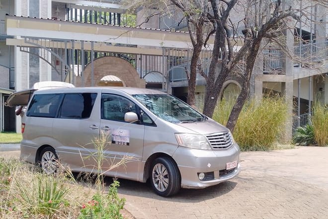 Victoria Falls Airport VFA Transfers to Town lodges 10