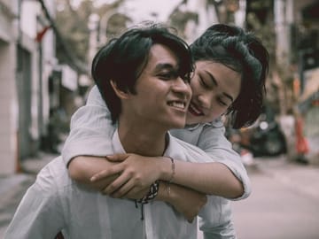Couples Photoshoot Experience on the Streets of Rome