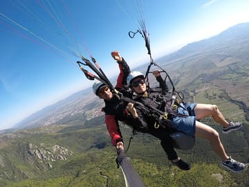 Full-Day Paragliding Guided Adventure with Lunch in Koprivshtica