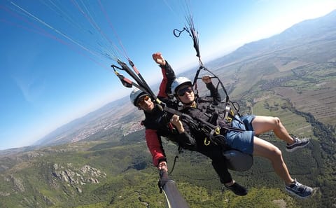 Full-Day Paragliding Adventure with Lunch in Koprivshtica