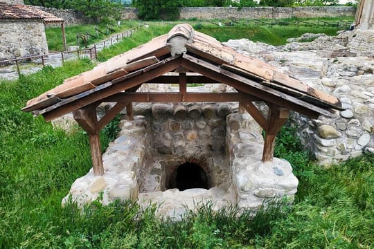 Dzama Gorge Jeep Tour from Tbilisi: Bateti Lake & Ruisi