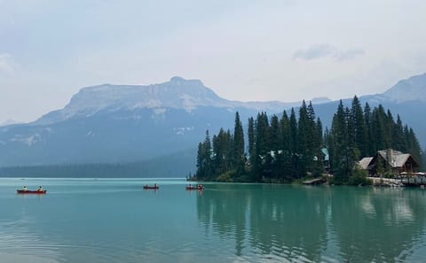 Explore Four Iconic Lakes in Banff National Park Tour