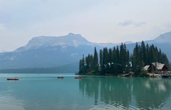 Moraine Lake,Lake Louise,Emerald& Peyto Lake 4 lakes from Canmore